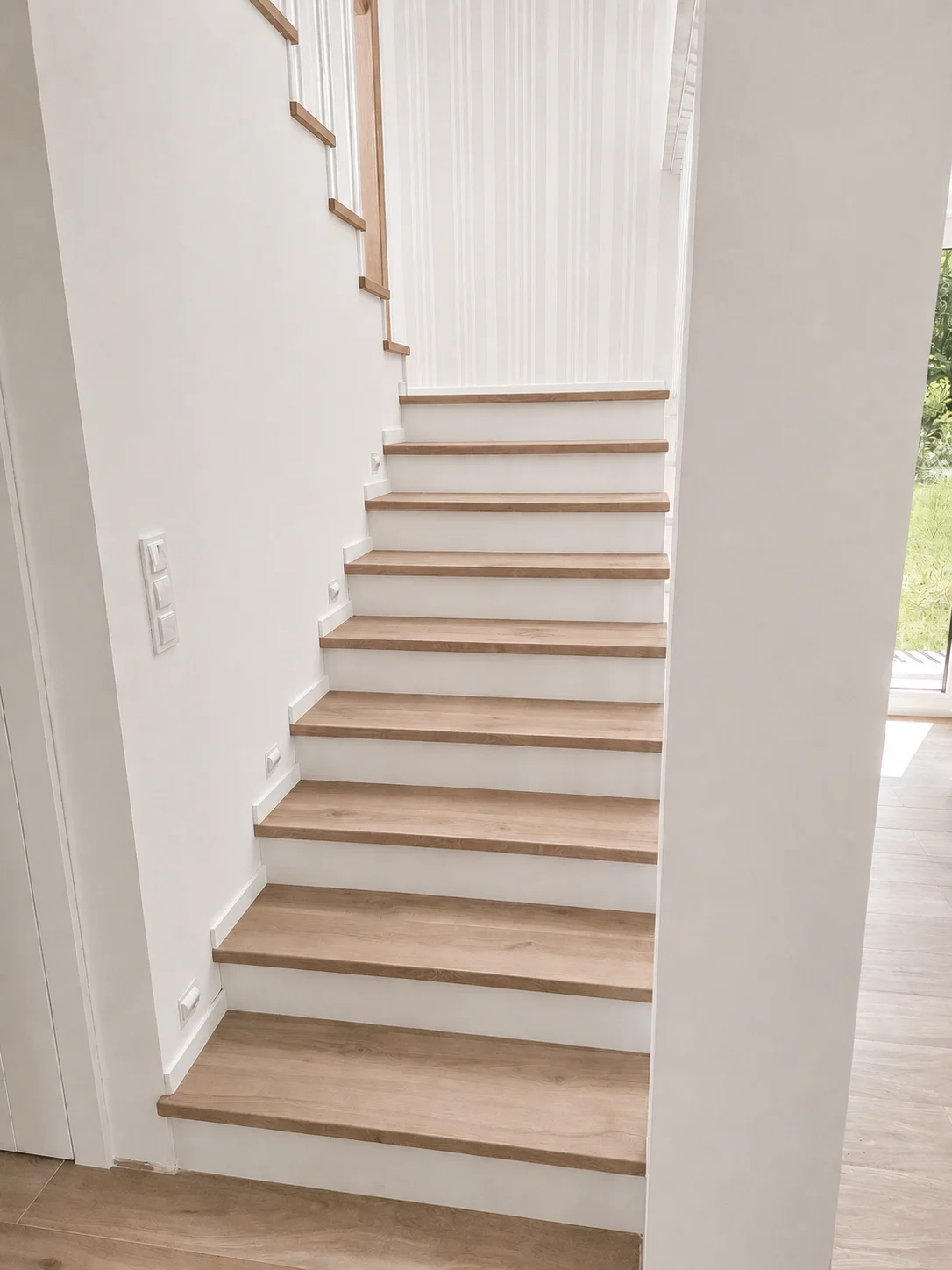 Schody na beton dębowe, realizacja Jagodziński, Łódź